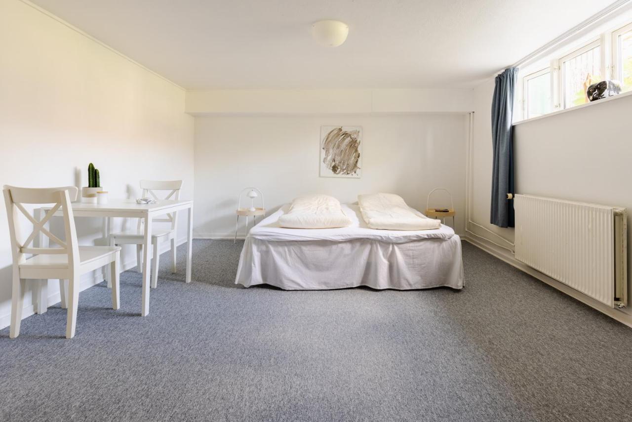 Vaerelse I Rolig Villakvarter, Central Beliggenhed Odense Exteriör bild
